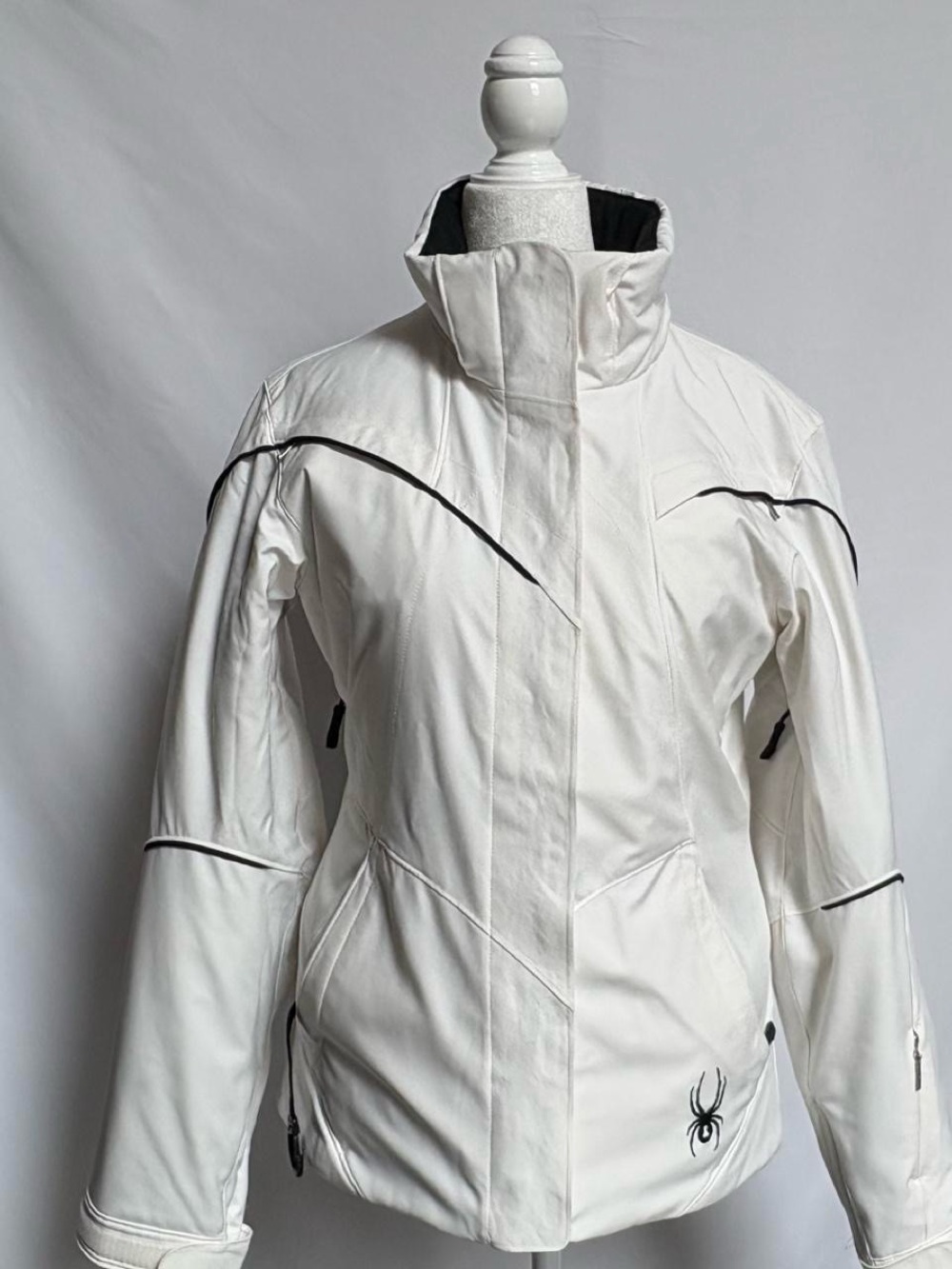 Spyder White Ski Jacket with Black Trim Size 6-Small